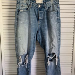 GARAGE shredded mom jeans. Size 13